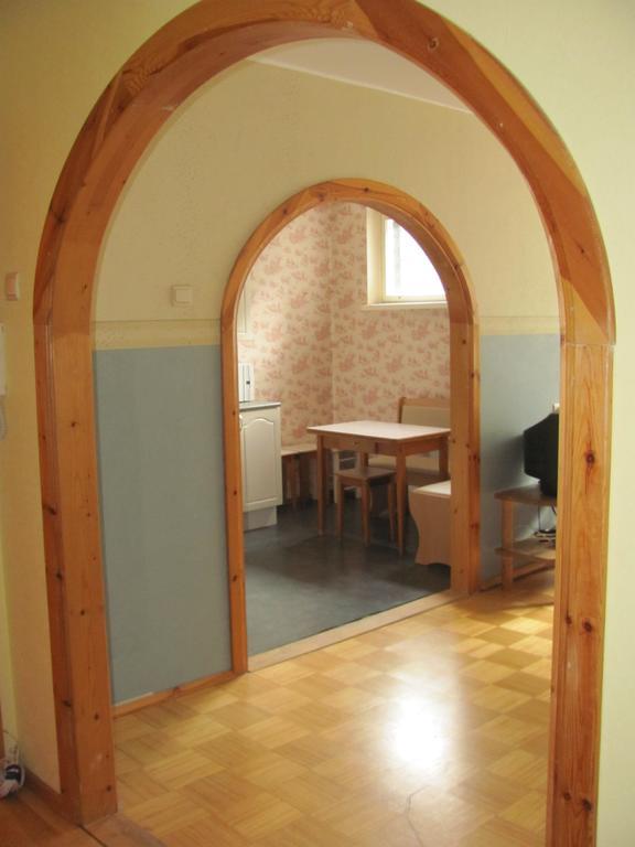 Economy Baltics Apartments - Liivamaee Tallin Exterior foto